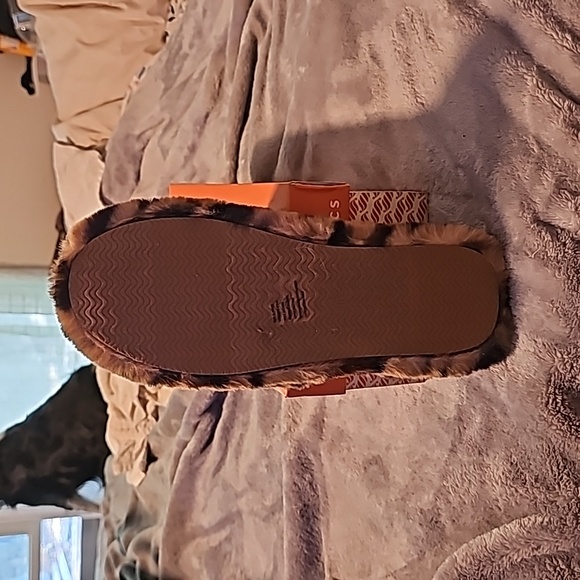 Yitty/Fabletics size 10 - Picture 3 of 4